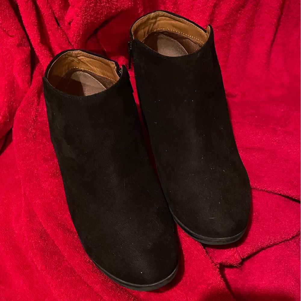 Soda Booties!  Black Footwear !pre owned